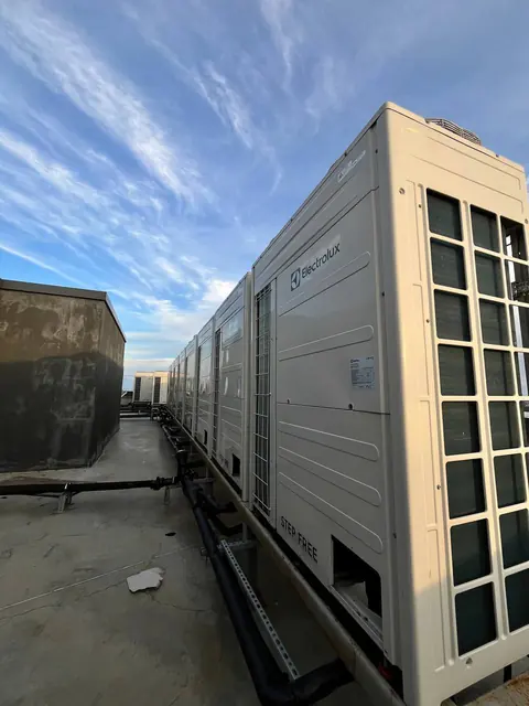 Блоки VRF на опорных рамах